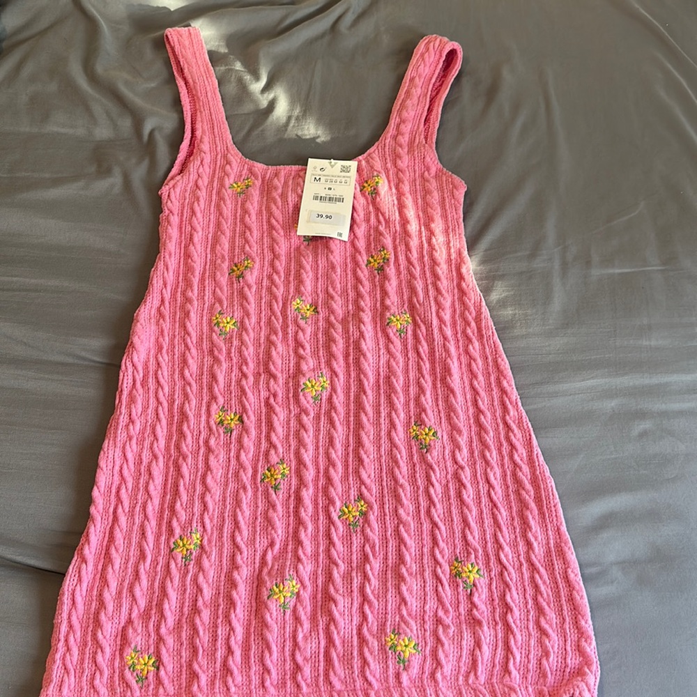 Knitted pink mini dress
